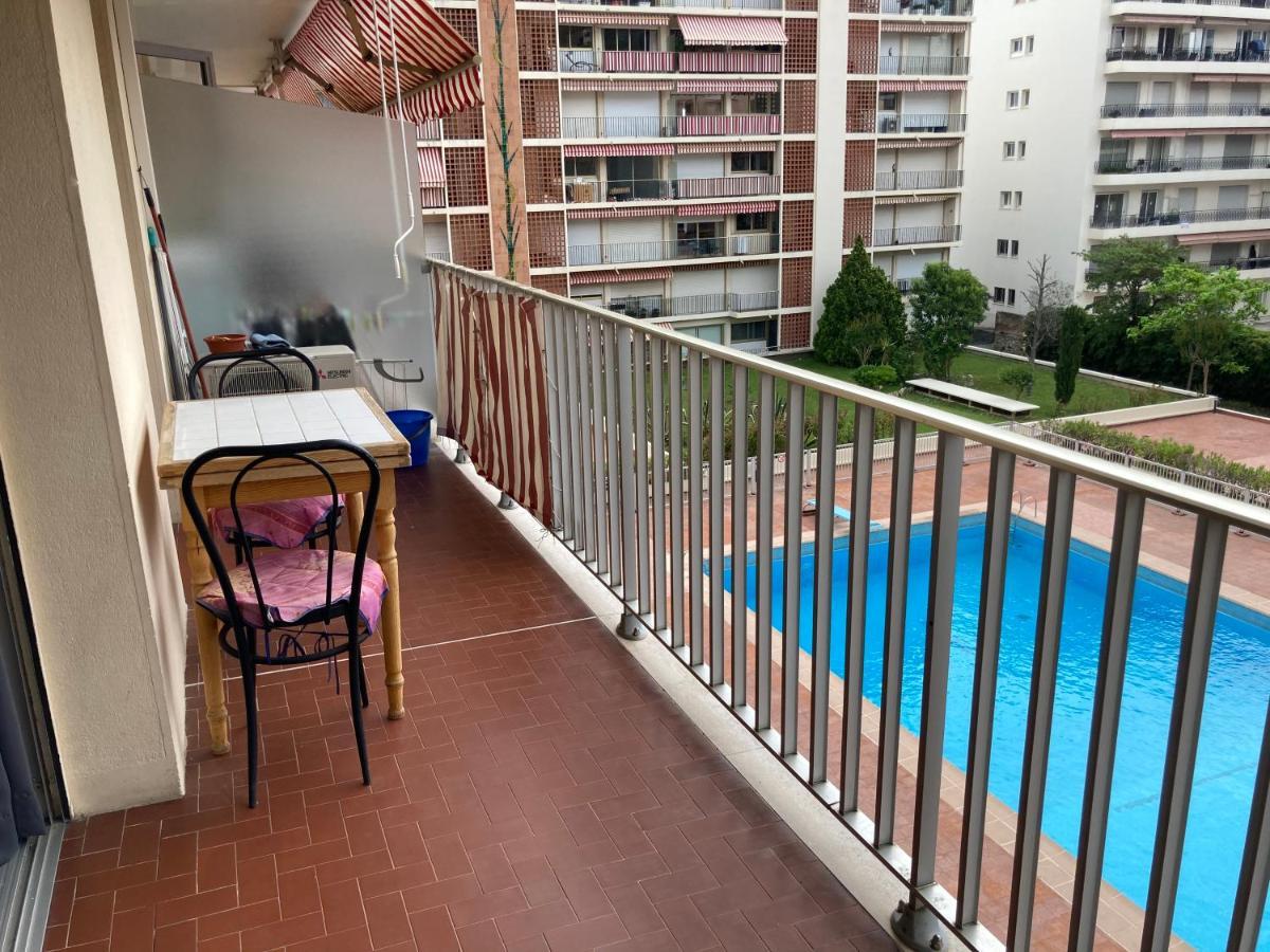 Studio Climatise Et Piscine En Bord De Mer Roquebrune-Cap-Martin Bagian luar foto
